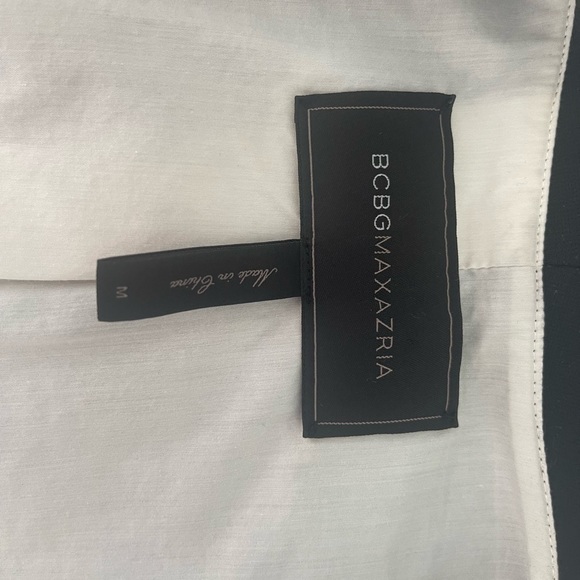 Gently used BCBG bolero blazer! Size Medium - Picture 4 of 4